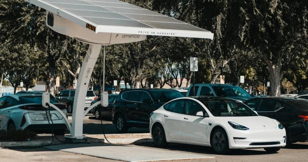 Les bornes de recharge solaire pour voiture électrique